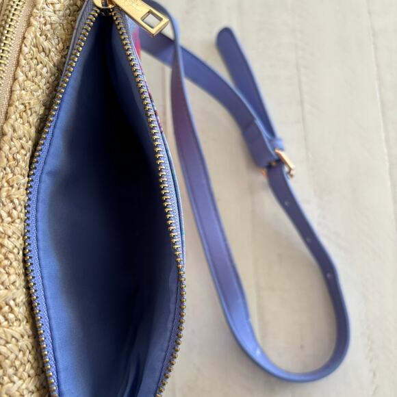 Leoma Lovegrove Vegan Leather & Straw Purse Crossbody with a palm tree beach - Picture 4 of 8